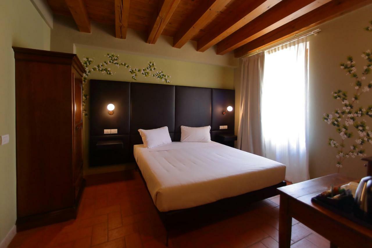 La Boheme Chambres لاتيزي المظهر الخارجي الصورة